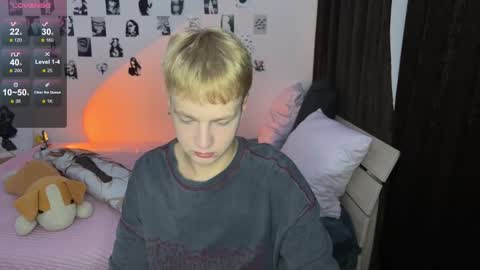 oliver online show from October 31, 2:20 pm