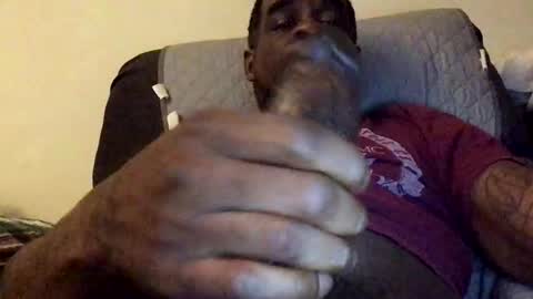 olivertwist1273 online show from December 3, 5:19 am