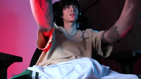     online show from February 7, 6:14 am