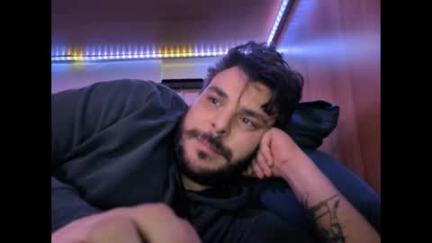 Snapshot of onecrew1 chatting on February 10, 5:52 pm onecrew1 online show from February 10, 5:52 pm