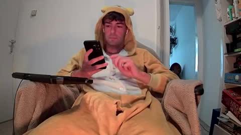 onesieboyx online show from September 18, 10:17 am