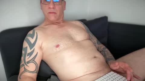 onkel90 online show from May 29, 4:50 pm