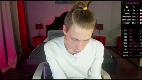 Erick  online show from February 5, 2:40 am