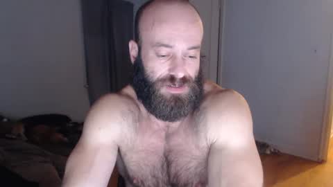 Snapshot of oregon87 chatting on December 26, 2:33 am The Oregon Lumberjack online show from December 26, 2:33 am