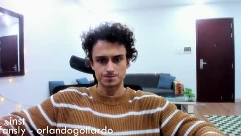 Snapshot of orlando__bloom chatting on January 9, 1:35 pm Fansly and Instagram -  online show from January 9, 1:35 pm