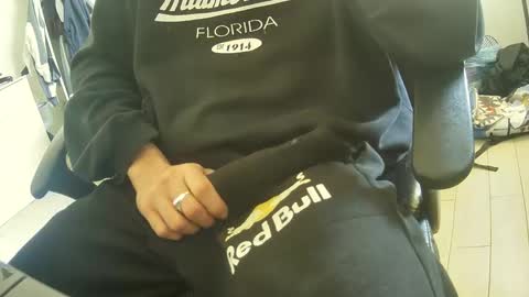 Snapshot of orobrus chatting on January 10, 12:15 pm Oroborus online show from January 10, 12:15 pm