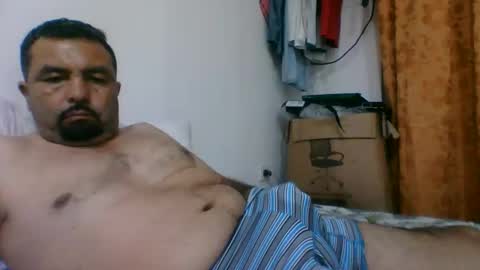 oscarjhe3512 online show from February 2, 2:10 am