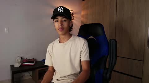 ostin 18hot online show from January 11, 1:06 am