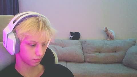 Ostin online show from December 23, 6:16 pm