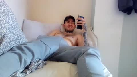 Snapshot of owen162462 chatting on March 6, 11:58 am Owen kayz online show from March 6, 11:58 am