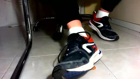 Snapshot of pablomenesssl chatting on December 27, 3:49 pm Pablo Meness online show from December 27, 3:49 pm