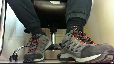 Snapshot of pablomenesssl chatting on January 15, 2:24 pm Pablo Meness online show from January 15, 2:24 pm