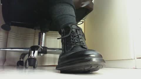 Snapshot of pablomenesssl chatting on January 25, 10:18 pm Pablo Meness online show from January 25, 10:18 pm