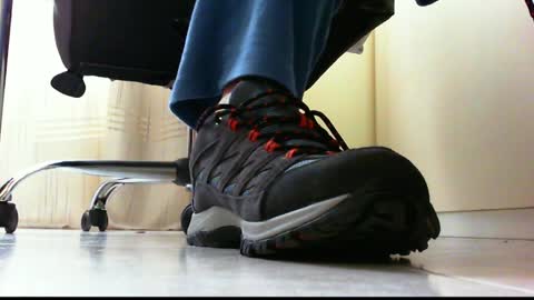 Snapshot of pablomenesssl chatting on January 14, 10:27 am Pablo Meness online show from January 14, 10:27 am