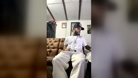 panthers_room online show from March 9, 8:52 am