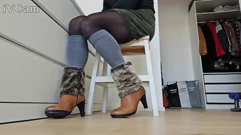 pantyhose_ggggg online show from April 1, 11:23 am