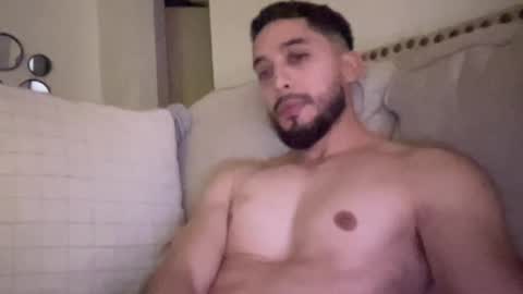 papicubano_guapo23cm online show from December 21, 11:40 am