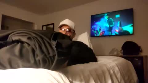 papilos25 online show from December 2, 9:01 am