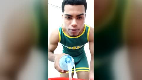 papiyosue online show from June 20, 11:59 am