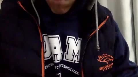 Snapshot of papy_dani33 chatting on January 5, 3:34 pm papy_dani33 online show from January 5, 3:34 pm