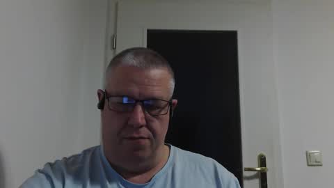 para3214 online show from May 13, 3:31 pm