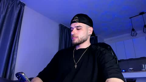 Paris online show from February 2, 9:13 pm