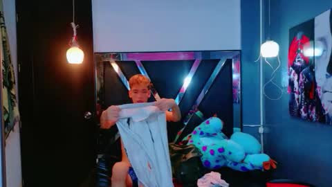 park_jimin1 online show from December 3, 2:39 am