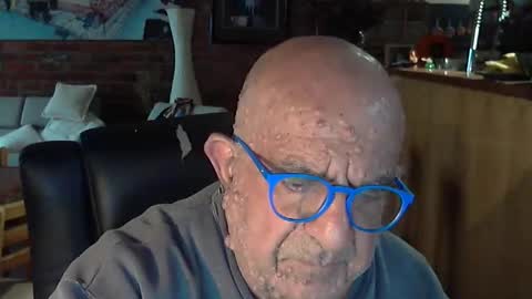 Snapshot of patvac chatting on October 23, 8:23 pm patvac online show from October 23, 8:23 pm
