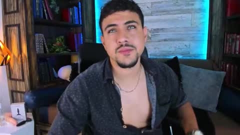 Paul Rivera online show from December 20, 11:23 pm