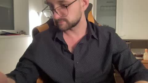 love bush online show from October 7, 5:28 pm