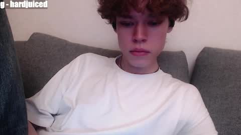 pawclaw online show from April 5, 11:34 pm