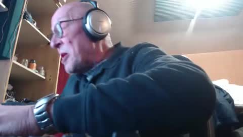 pc8474408 online show from November 30, 5:48 pm