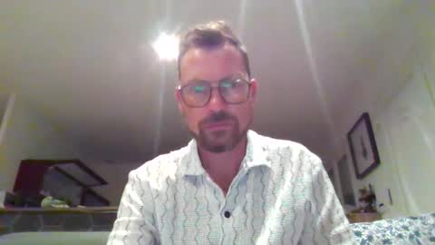 pchittt online show from April 18, 7:58 pm