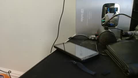 Hard  Edging online show from November 12, 8:31 am