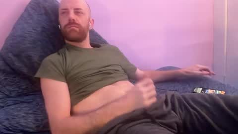 Bubble Butt In Pennsylvania online show from December 12, 10:52 pm