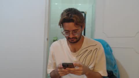 Snapshot of peter_x_annaud chatting on October 6, 11:26 am FELIPE online show from October 6, 11:26 am