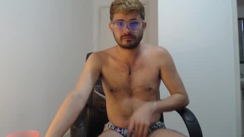 Snapshot of peter_x_annaud chatting on January 9, 3:12 pm FELIPE online show from January 9, 3:12 pm