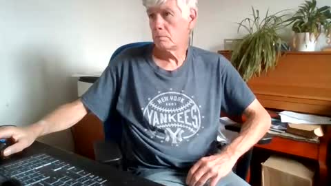 petitwilly online show from July 21, 10:39 am