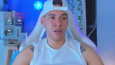 Petter  Coleman online show from April 6, 11:48 pm