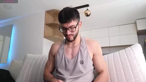 phantom_bigger1 online show from December 4, 2:24 pm