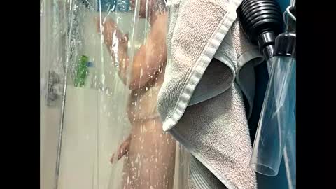 phase124 online show from April 18, 10:09 pm