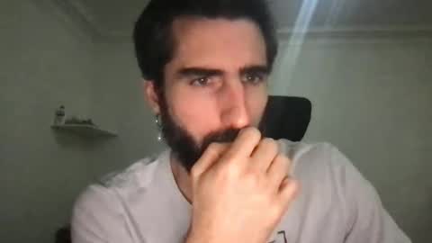 Snapshot of philllaroche chatting on February 22, 2:06 am Phill online show from February 22, 2:06 am