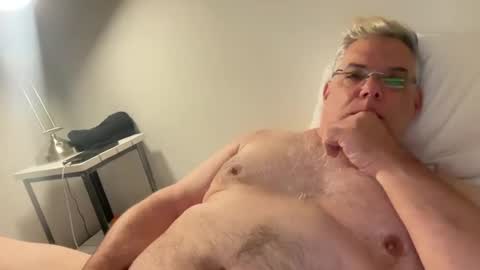 Snapshot of phlpjd chatting on October 11, 8:24 pm phlpjd online show from October 11, 8:24 pm