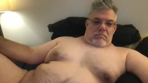 Snapshot of phlpjd chatting on December 4, 12:30 am phlpjd online show from December 4, 12:30 am