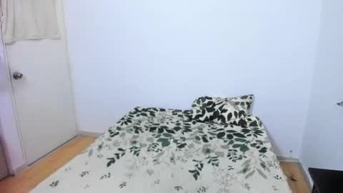 picaszomilos350 online show from February 22, 5:58 pm