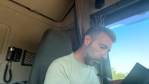 Snapshot of pierotu chatting on September 15, 11:44 am pierotu online show from September 15, 11:44 am