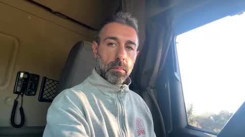 Snapshot of pierotu chatting on October 23, 7:01 am pierotu online show from October 23, 7:01 am