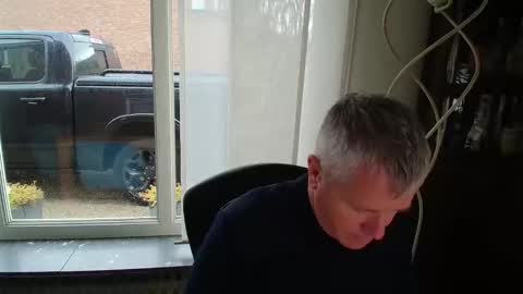 piloonklimmer online show from October 25, 10:39 am
