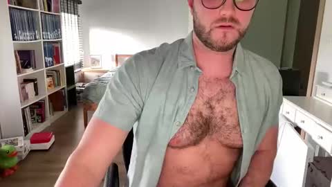 pilou online show from January 19, 12:40 pm