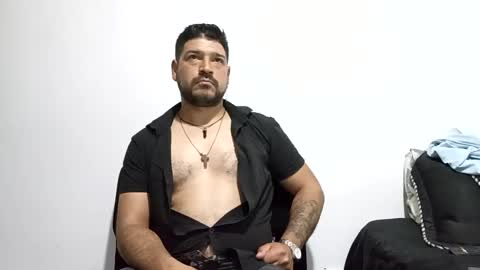 Snapshot of pol_eros chatting on March 4, 1:45 am pol eros online show from March 4, 1:45 am